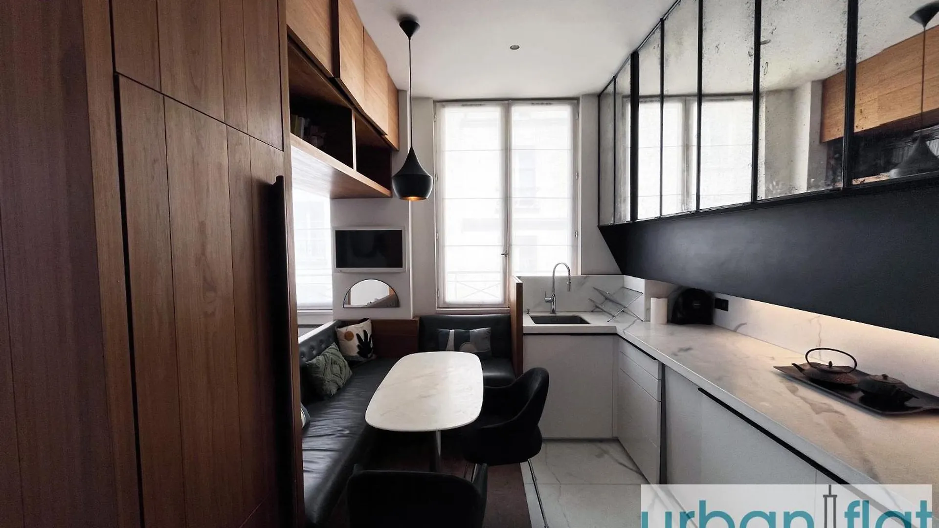 Urban Flat 155 - Luxury 2 Bedroom Flat In *
